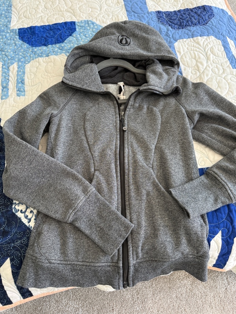 lululemon athletica women’s Gray Full-Zip Hooded Sweatshirt
